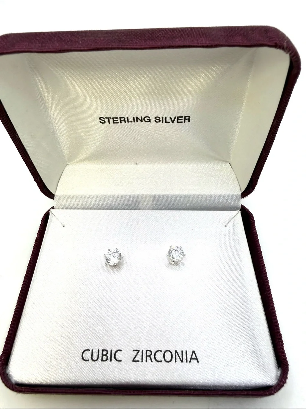 NIB 925 Sterling Silver Cubic Zirconia Solitaire Stud Earrings